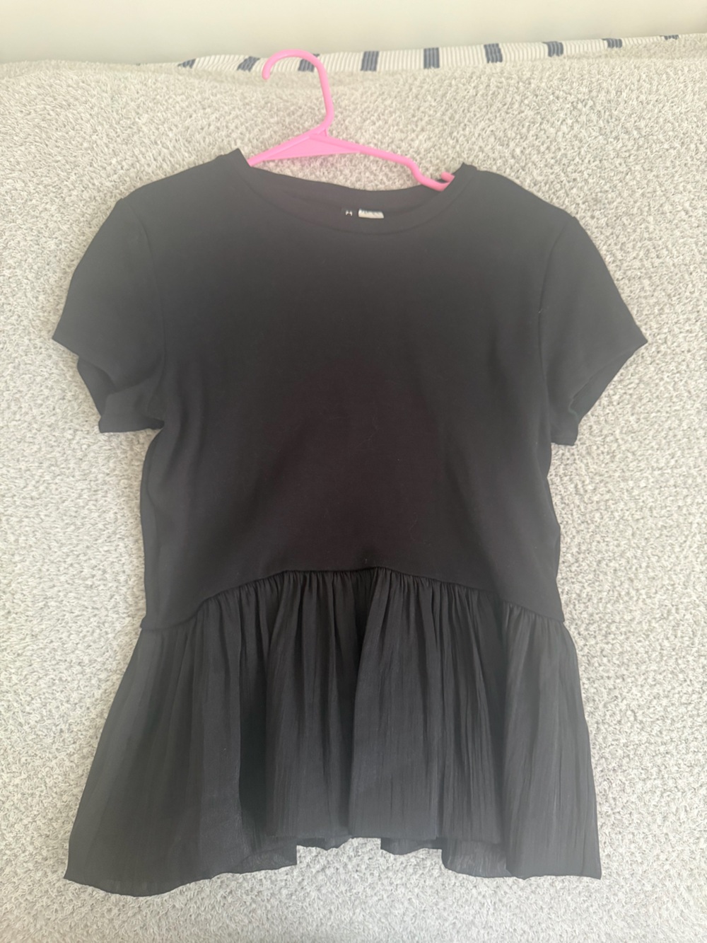 H&M Black Short-Sleeve Peplum Top